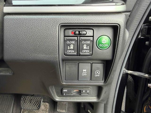 オデッセイ アブソルート・EX ETC ナビ 両側電動スライドドア スマートキー アイドリングストップ 電動格納ミラー 3列シート ウォークスルー CVT アルミホイール CD USB ESC エアコン パワーステアリング(7枚目)