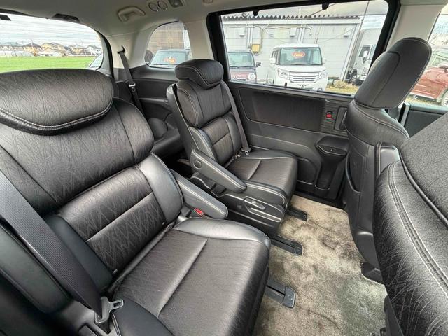 オデッセイ アブソルート・EX ETC ナビ 両側電動スライドドア スマートキー アイドリングストップ 電動格納ミラー 3列シート ウォークスルー CVT アルミホイール CD USB ESC エアコン パワーステアリング(13枚目)