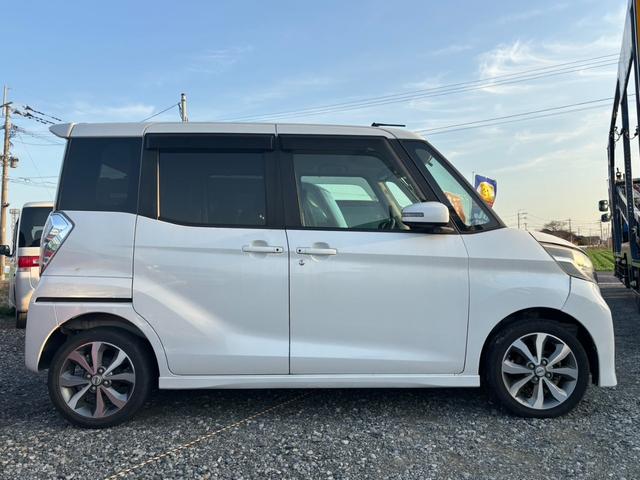 デイズルークス ハイウェイスター ターボ フロントカメラ スマートキープッシュスタート バックカメラ サイドカメラ パノラマモニター リモコンキー ETC(15枚目)