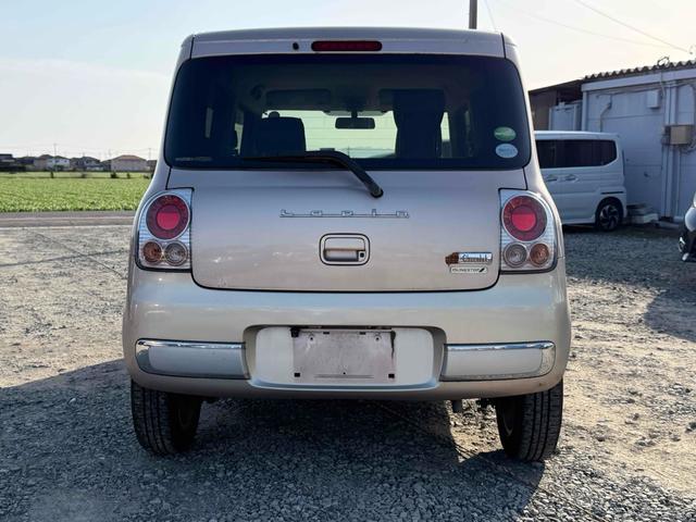 �p���[�E�B���h�E�̃X�C�b�`�ł���B�^�]�Ȃɋ��Ȃ��瑋���J���߂̃R���g���[���ł��܂���B