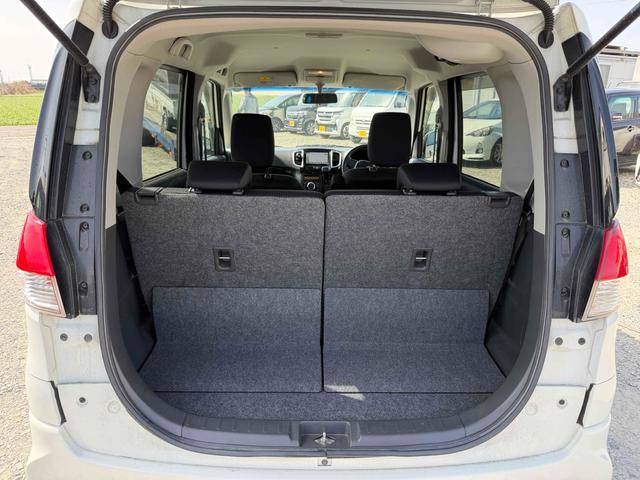 ソリオ Ｓ　ＥＴＣ　バックカメラ　ナビ　オートクルーズコントロール　衝突被害軽減システム　両側電動スライドドア　ＨＩＤ　スマートキー　電動格納ミラー　ウォークスルー　ＣＶＴ　アルミホイール　盗難防止システム（13枚目）