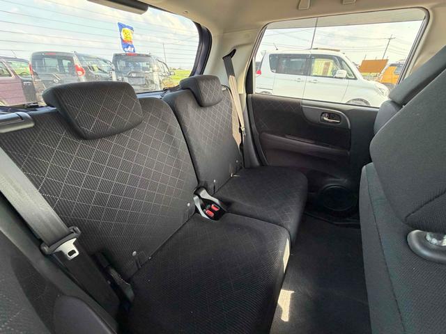 Ｎ－ＯＮＥ プレミアム・Ｌパッケージ　ＥＴＣ　バックカメラ　ＨＩＤ　スマートキー　ベンチシート　ＣＶＴ　盗難防止システム　ＡＢＳ　ＥＳＣ　アルミホイール　衝突安全ボディ　エアコン　パワーステアリング　パワーウィンドウ　運転席エアバッグ（8枚目）