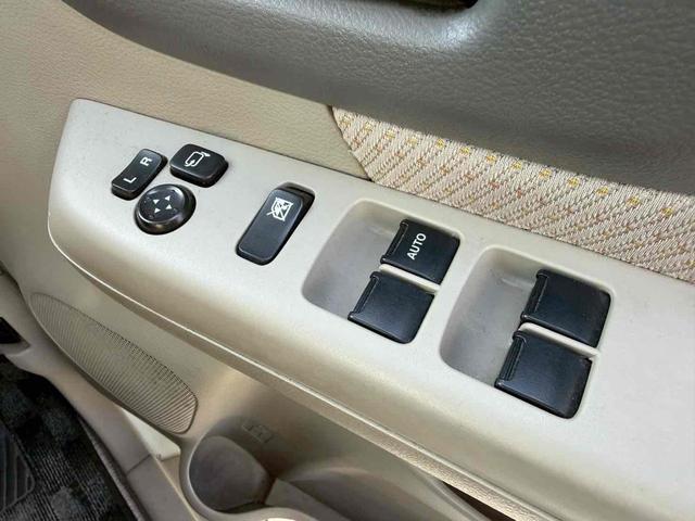 スペーシア Ｘ　両側スライド・片側電動　ナビ　スマートキー　アイドリングストップ　電動格納ミラー　ベンチシート　ＣＶＴ　盗難防止システム　ＡＢＳ　ＵＳＢ　衝突安全ボディ　エアコン　パワーステアリング　パワーウィンドウ（8枚目）