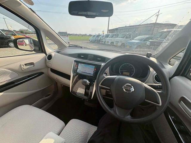 デイズ Ｘ　ＥＴＣ　全周囲カメラ　ナビ　クリアランスソナー　スマートキー　アイドリングストップ　電動格納ミラー　ベンチシート　ＣＶＴ　盗難防止システム　ＡＢＳ　ミュージックプレイヤー接続可　衝突安全ボディ（2枚目）