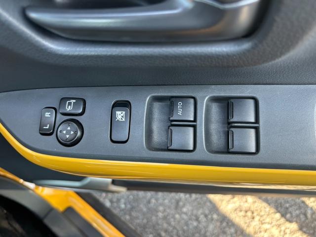 フレアクロスオーバー ＸＳ　前席シートヒーター　スマキー　キーレスエントリー　オートライト　デュアルレーダーブレーキ　フルオートエアコン（4枚目）