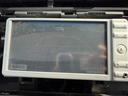 プリウス Ｓ　ハイブリッド　ＥＴＣ　バックカメラ　ナビ　オートライト　スマートキー　電動格納ミラー　ＣＶＴ　盗難防止システム　衝突安全ボディ　アルミホイール　ミュージックプレイヤー接続可　ＡＢＳ　ＥＳＣ　エアコン（6枚目）