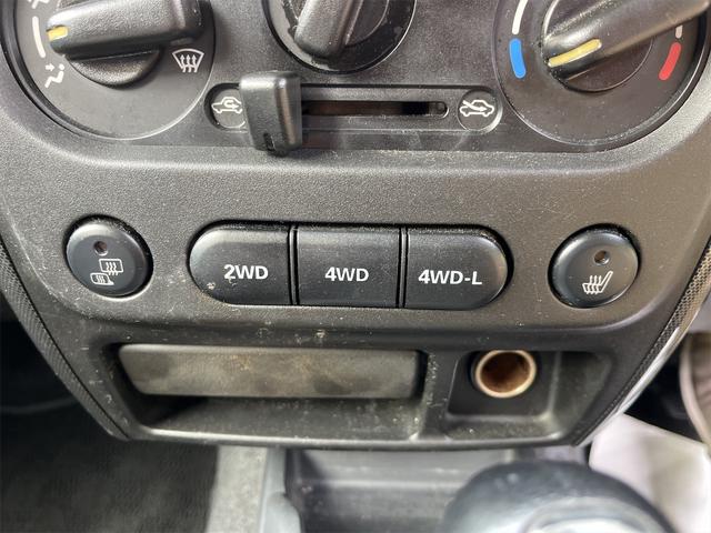 ジムニー ワイルドウインド 4WD ナビ TV キーレスエントリー 電動格納ミラー シートヒーター AT ABS ミュージックプレイヤー接続可 ルーフレール アルミホイール 衝突安全ボディ エアコン(8枚目)