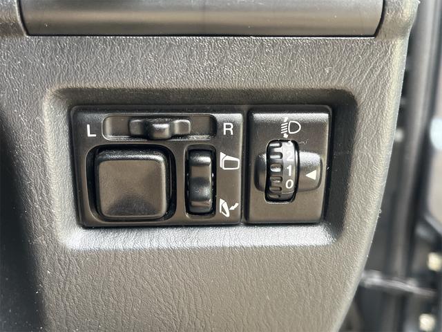 ジムニー ワイルドウインド 4WD ナビ TV キーレスエントリー 電動格納ミラー シートヒーター AT ABS ミュージックプレイヤー接続可 ルーフレール アルミホイール 衝突安全ボディ エアコン(39枚目)