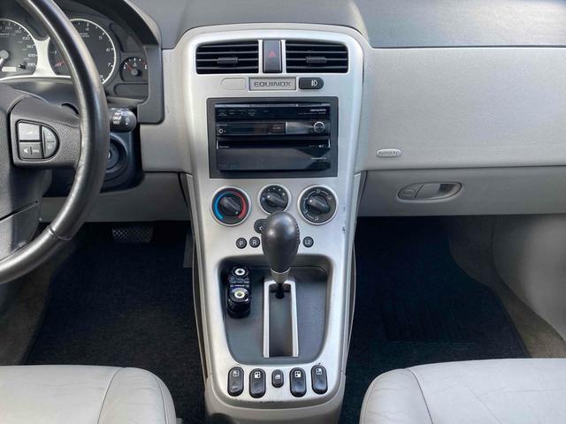 シボレーエキノックス ＬＴ　左ハンドル　サンルーフ　アルミホイール　ＡＴ　ＥＴＣ　エアコン　パワーウィンドウ（4枚目）