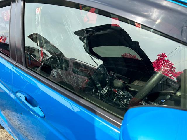 Fパッケージ 1年保証/ハイブリッド車/全面窓ウロコ除去済み/作業記録掲載/アイドリングストップ/ナビTV/DVD再生/CD再生/スマートキー(スペアキー2個)/リペアキット/工具類確認済(34枚目)