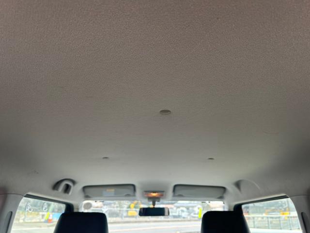 XL 1年保証/カロッツェリアAVIC-ZH77搭載/フルセグTV/メモリーナビ/CD・DVD再生/Bluetooth/シートヒーター/アイドリングストップ/スマートキー/ベンチシート/アルミホイール/(12枚目)