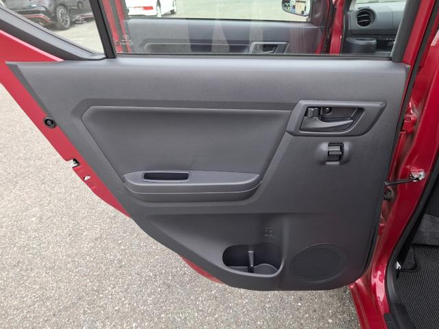 ミライース Ｌ　ＳＡＩＩＩ　クリアランスソナー　衝突被害軽減システム　オートマチックハイビーム　キーレスエントリー　アイドリングストップ　ＣＶＴ　盗難防止システム　ＡＢＳ　ＥＳＣ　ＣＤ　ＵＳＢ　衝突安全ボディ　エアコン（33枚目）