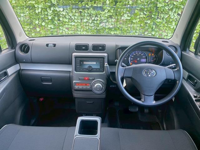 ピクシススペース カスタム　Ｘ　ＨＩＤ　スマートキー　アイドリングストップ　電動格納ミラー　ＣＶＴ　盗難防止システム　ＡＢＳ　ＣＤ　衝突安全ボディ　エアコン　パワーステアリング　パワーウィンドウ（2枚目）