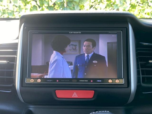 Ｎ－ＢＯＸカスタム Ｇ　ＳＳパッケージ　ＥＴＣ　両側電動スライドドア　ナビ　ＴＶ　ＨＩＤ　スマートキー　アイドリングストップ　電動格納ミラー　ベンチシート　ＣＶＴ　盗難防止システム　ＡＢＳ　ＥＳＣ　ＣＤ　ＵＳＢ　ミュージックプレイヤー接続可（5枚目）