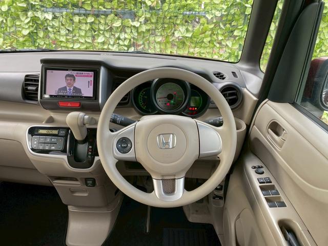 Ｎ－ＢＯＸ Ｇ・Ｌパッケージ　両側スライド・片側電動　ナビ　ＴＶ　スマートキー　アイドリングストップ　電動格納ミラー　ベンチシート　ＣＶＴ　盗難防止システム　ＡＢＳ　ＥＳＣ　ＣＤ　ＤＶＤ再生　アルミホイール　衝突安全ボディ（3枚目）