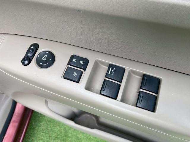 Ｎ－ＢＯＸ Ｇ・Ｌパッケージ　両側スライド・片側電動　ナビ　ＴＶ　スマートキー　アイドリングストップ　電動格納ミラー　ベンチシート　ＣＶＴ　盗難防止システム　ＡＢＳ　ＥＳＣ　ＣＤ　ＤＶＤ再生　アルミホイール　衝突安全ボディ（12枚目）