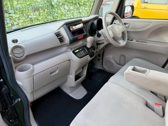 Ｎ－ＢＯＸ Ｇ　両側スライドドア　スマートキー　アイドリングストップ　電動格納ミラー　ベンチシート　ＣＶＴ　盗難防止システム　ＡＢＳ　ＥＳＣ　ＣＤ　衝突安全ボディ　エアコン　パワーステアリング　パワーウィンドウ（6枚目）