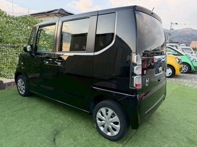 Ｎ－ＢＯＸ Ｇ　両側スライドドア　スマートキー　アイドリングストップ　電動格納ミラー　ベンチシート　ＣＶＴ　盗難防止システム　ＡＢＳ　ＥＳＣ　ＣＤ　衝突安全ボディ　エアコン　パワーステアリング　パワーウィンドウ（16枚目）
