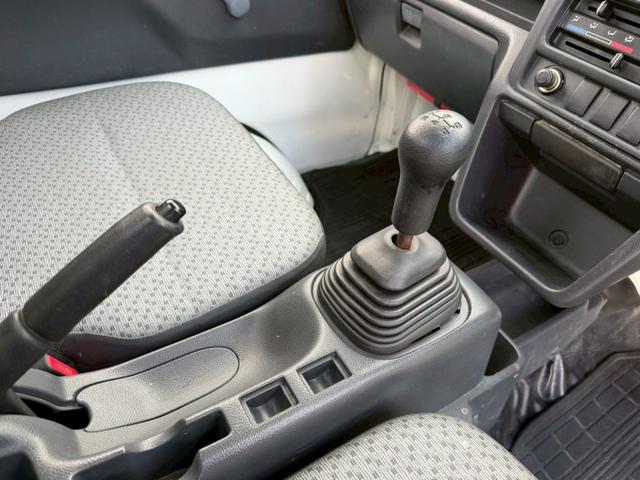 ���i�����ގ��ɕK�����삷�郌�o�[�ł��B����̂��₷�����̂ɂȂ��Ă��܂��B���Ј�x�̊����Ă��������B