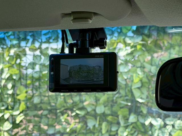 Ｎ－ＯＮＥ プレミアム・Ｌパッケージ　ドライブレコーダー　ＥＴＣ　バックカメラ　ナビ　ＴＶ　オートライト　ＨＩＤ　スマートキー　アイドリングストップ　電動格納ミラー　ベンチシート　ＣＶＴ　盗難防止システム　ＡＢＳ　ＥＳＣ　ＣＤ（26枚目）