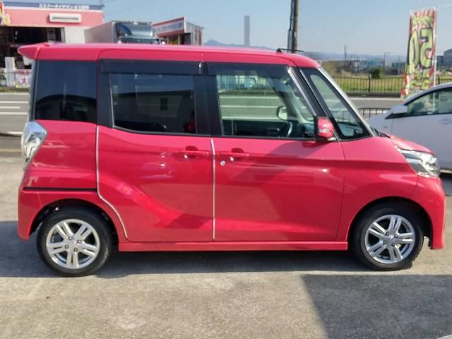 デイズルークス ハイウェイスター　Ｘ　Ｇパッケージ　全周囲カメラ　両側電動スライドドア　ナビ　ＴＶ　ＨＩＤ　スマートキー　アイドリングストップ　電動格納ミラー　ベンチシート　ＣＶＴ　盗難防止システム　ＡＢＳ　ＥＳＣ　ＣＤ　ＤＶＤ再生　ＵＳＢ（4枚目）