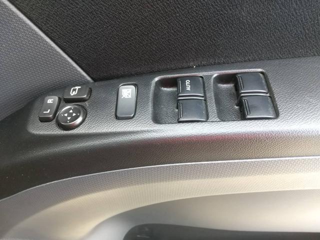 デリカＤ：２ Ｘ　１年保証／スマートキー／ナビゲーション／ＴＶ／アルミホイール／（13枚目）