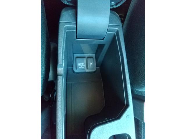 フィットハイブリッド Ｆパッケージ　１年保証／スマートキー／フロントフォグ／ＴＶ／バックカメラ／Ｂｌｕｅｔｏｏｔｈ／ナビゲーション／ＥＴＣ／（29枚目）