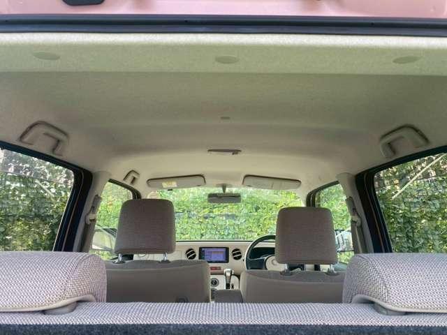 全展示車クリーニング済！専門スタッフによる徹底したクリーニングですので内装もきれいで安心！お子様がいらっしゃる方にも安心してお乗り頂けるお車です！