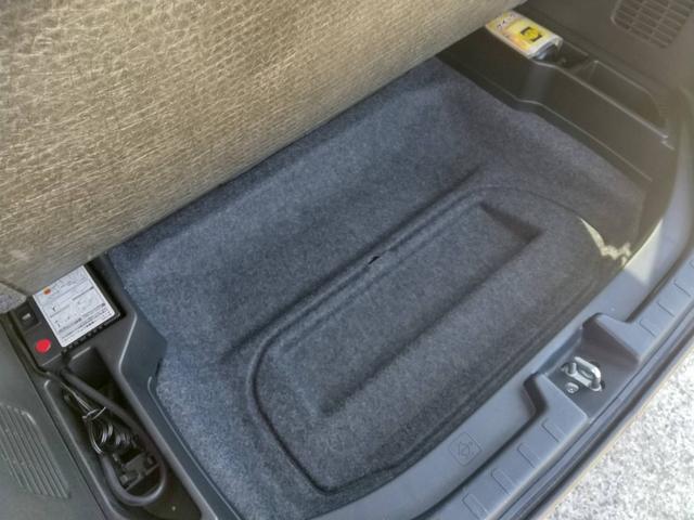 N-ONE プレミアム ETC バックカメラ オートライト HID スマートキー アイドリングストップ 電動格納ミラー ベンチシート CVT 盗難防止システム ABS ESC CD USB チップアップシート アルミホイール(25枚目)