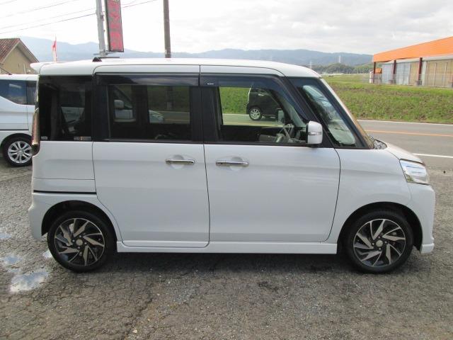 スペーシアカスタム ＸＳ　純正８インチナビ・ＴＶ・バックカメラ・Ｓエネチャージ・アイドリングストップ・プッシュスタート・キーフリーシステム・両側パワースライドド・シートヒーター・ディスチャージヘッドライト・オートライト（6枚目）