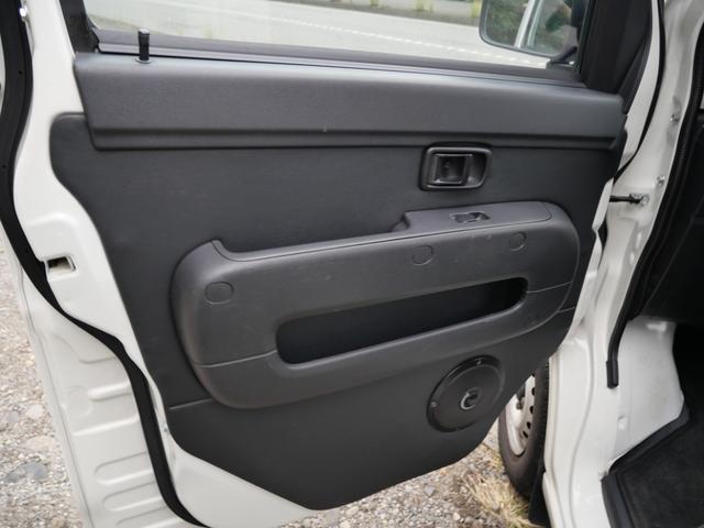 ピクシスバン デラックス キーレスエントリー ETC ラジオ アイドリングストップ ルーフラック リアスモーク エアコン パワーステアリング Wエアバッグ(14枚目)