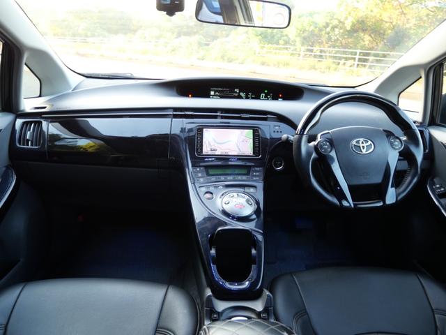 プリウス Ｇツーリングセレクション　スマートキー　プッシュスタート　ナビ　フルセグ　バックモニター　ＥＴＣ　社外１８インチアルミホイール　ダウンサス　レザー調シートカバー（10枚目）