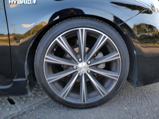 プリウス Ｇツーリングセレクション　スマートキー　プッシュスタート　ナビ　フルセグ　バックモニター　ＥＴＣ　社外１８インチアルミホイール　ダウンサス　レザー調シートカバー（11枚目）