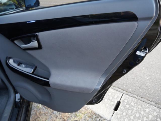 プリウス Ｇツーリングセレクション　スマートキー　プッシュスタート　ナビ　フルセグ　バックモニター　ＥＴＣ　社外１８インチアルミホイール　ダウンサス　レザー調シートカバー（16枚目）