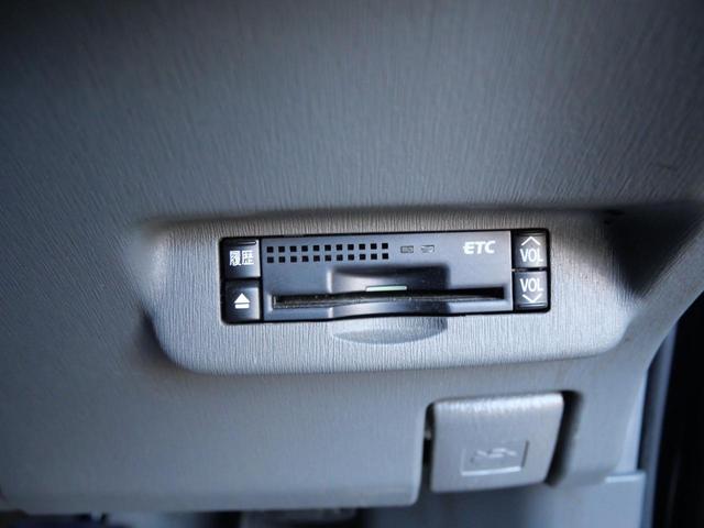 プリウス Ｇツーリングセレクション　スマートキー　プッシュスタート　ナビ　フルセグ　バックモニター　ＥＴＣ　社外１８インチアルミホイール　ダウンサス　レザー調シートカバー（30枚目）