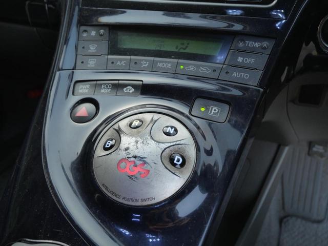 プリウス Ｇツーリングセレクション　スマートキー　プッシュスタート　ナビ　フルセグ　バックモニター　ＥＴＣ　社外１８インチアルミホイール　ダウンサス　レザー調シートカバー（34枚目）