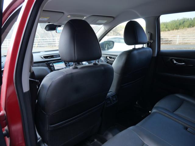 エクストレイル ２０Ｘ　エマージェンシーブレーキパッケージ　ナビ　アラウンドビューモニター　フルセグ　７人乗り　撥水カブロンシート　シートヒーター　アイドリングストップ　ＬＥＤヘッドライト（17枚目）