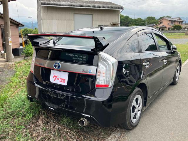 プリウスＰＨＶ Ｇ　ハイブリッド　ドライブレコーダー　ＥＴＣ　バックカメラ　ナビ　ＴＶ　オートクルーズコントロール　オートライト　ＨＩＤ　スマートキー　電動格納ミラー　ＣＶＴ　盗難防止システム　衝突安全ボディ（13枚目）