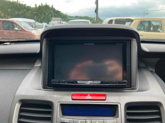 オデッセイ Ｍ　ＨＩＤ　サンルーフ　キーレスエントリー　ＣＶＴ　アルミホイール　盗難防止システム　衝突安全ボディ　ＡＢＳ　エアコン　パワーステアリング　パワーウィンドウ（3枚目）