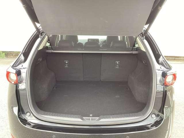 ＣＸ－５ ２．５　２５Ｓ　Ｌパッケージ　３６０°カメラ　マツダコネクトナビ　フルセ　ＡＡＣ　ＥＴＣ付き　Ｐセンサー　盗難防止装置　地デジ　アドバンストキー　クルコン　Ｂカメラ　ＬＥＤヘッドライト　黒革シート　アイドリングストップ　エアバッグ（11枚目）