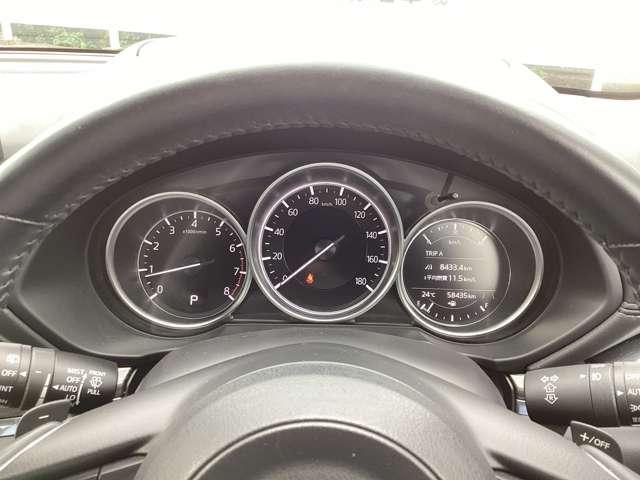 ＣＸ－５ ２．５　２５Ｓ　Ｌパッケージ　３６０°カメラ　マツダコネクトナビ　フルセ　ＡＡＣ　ＥＴＣ付き　Ｐセンサー　盗難防止装置　地デジ　アドバンストキー　クルコン　Ｂカメラ　ＬＥＤヘッドライト　黒革シート　アイドリングストップ　エアバッグ（13枚目）
