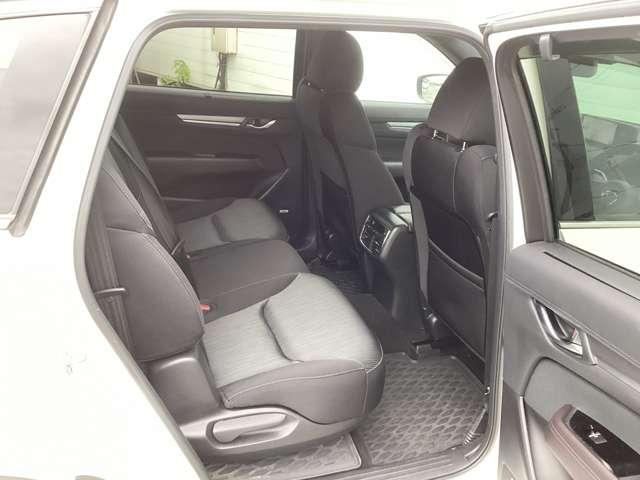 ＣＸ－８ ２．２　ＸＤ　プロアクティブ　ディーゼルターボ　エアバック　ＡＢＳ　３６０°カメラ　アドバンストキー　横滑り防止機能　電動Ｒゲート　クルーズコントロール　地デジ　アイスト　ＥＴＣ車載器　ＤＶＤ再生可　エアコン　パワーシート　シートヒーター　ターボ（6枚目）