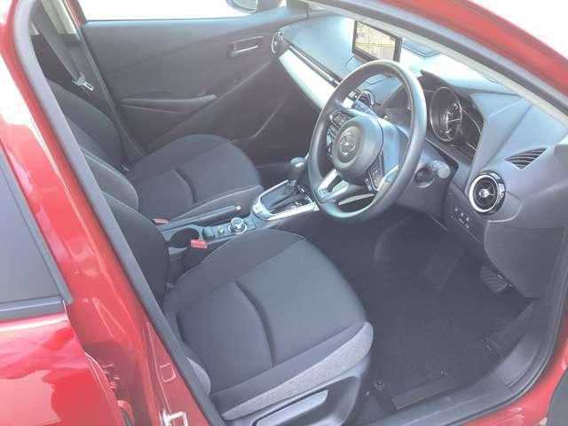 MAZDA2 1.5 15BD エアバック ABS マツダコネクトナビ パノラマモニタ スマートシティブレーキサポート 前後ソナー LEDヘッドランプ フルセグTV バックカメラ アドバンストキー エアコン メモリーナビ ナビTV(17枚目)