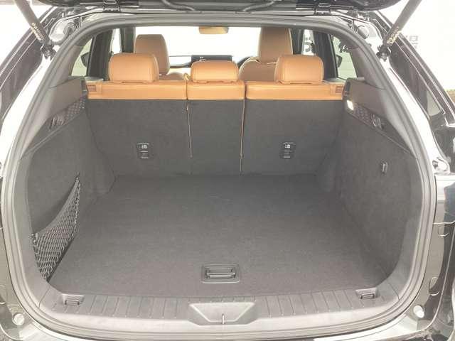 CX-60 3.3 XDハイブリッド プレミアム スポーツ ディーゼルタ エアバック ABS マツダコネクトナビ TV ダブルサンルーフ シートヒー パワーゲート LEDヘッドライト オートクルーズコントロール パワーシート スマートキー フルオートエアコン 4WD ABS(10枚目)