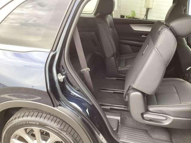 CX-80 3.3 XD Lパッケージ ディーゼルターボ エアバック ABS マツダコネクトナビ アルミホイール パノラマサンルーフ フルセグTV オートクルーズコントロール 電動リアゲート レザーシート 全周囲カメラ パワーシート スマートキー 3列シート(7枚目)