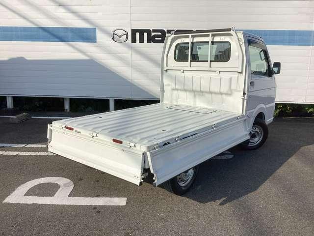 キャリイトラック ６６０　ＫＣエアコン・パワステ　３方開　４ＷＤ　エアバック　５ＭＴ　エアコン　パワステ　４ＷＤ　整備点検記録簿　助手席エアバック　ＡＣ　運転席エアバック　パートタイム４ＷＤ　パワステ　ＡＢＳ（3枚目）