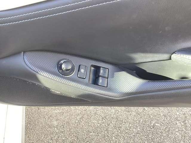 パワーウィンドウ付きです☆