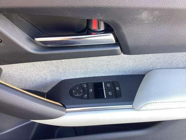 ＭＸ－３０ ２．０　モダンコンフィデンス　レーダーブレーキ　スマキー　盗難防止装置　３６０°カメラ　ナビＴＶ　ＤＳＣ　ＡＢＳ　Ｂカメラ　キーフリー　エアコン　整備記録簿　パワーウィンドウ　ｉ－ｓｔｏｐ　ＬＥＤヘッドライト（17枚目）