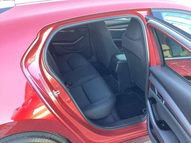 MAZDA3ファストバック 1.8 XD ブラック セレクション ディーゼルターボ エアバック ABS マツダコネクトナビ (6枚目)