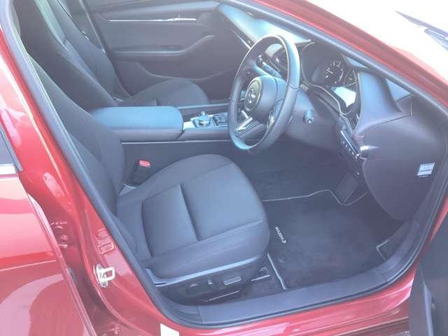 MAZDA3ファストバック 1.8 XD ブラック セレクション ディーゼルターボ エアバック ABS マツダコネクトナビ (17枚目)